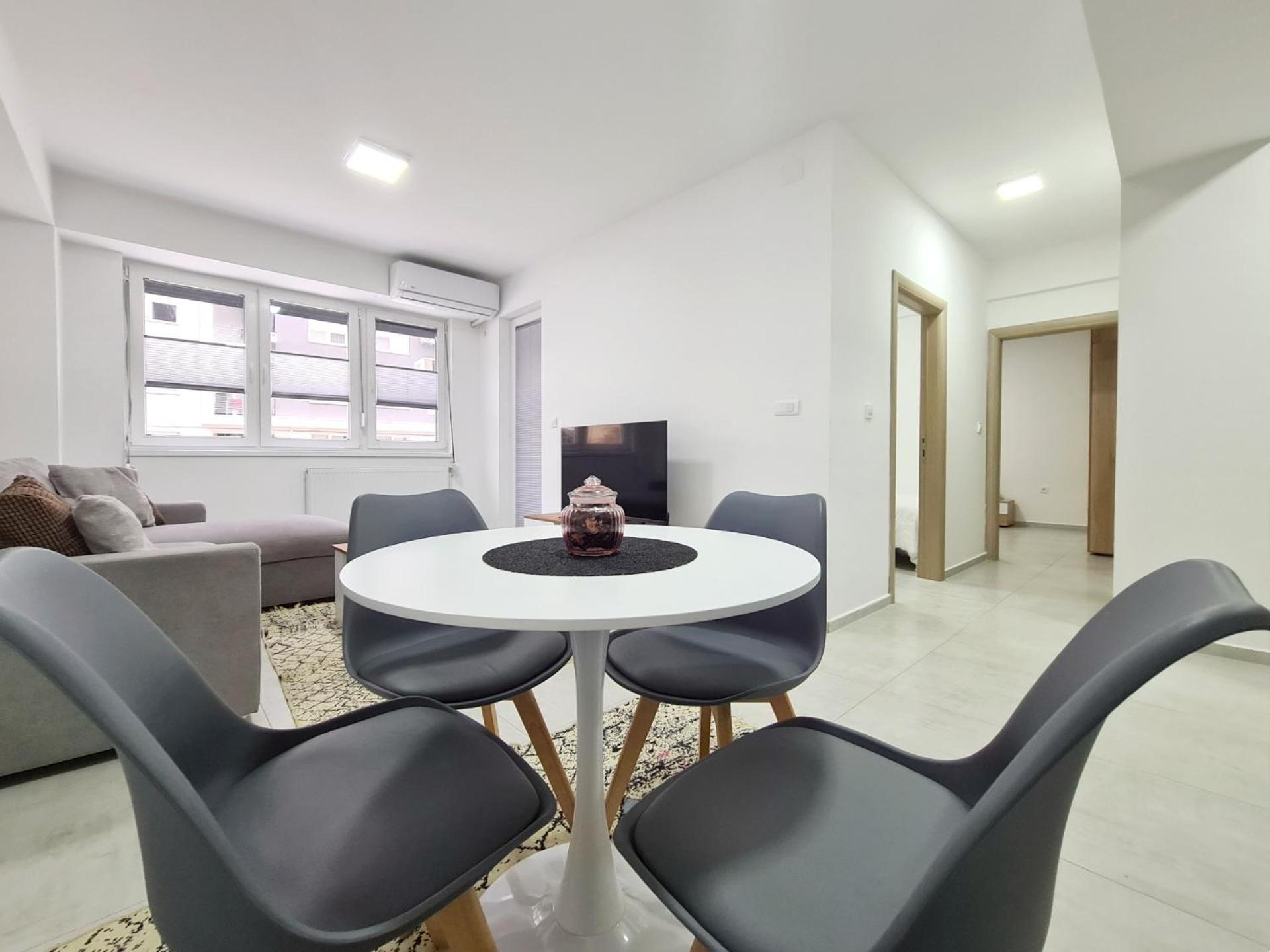 Urban Hostel & Apartments Skopje Bagian luar foto