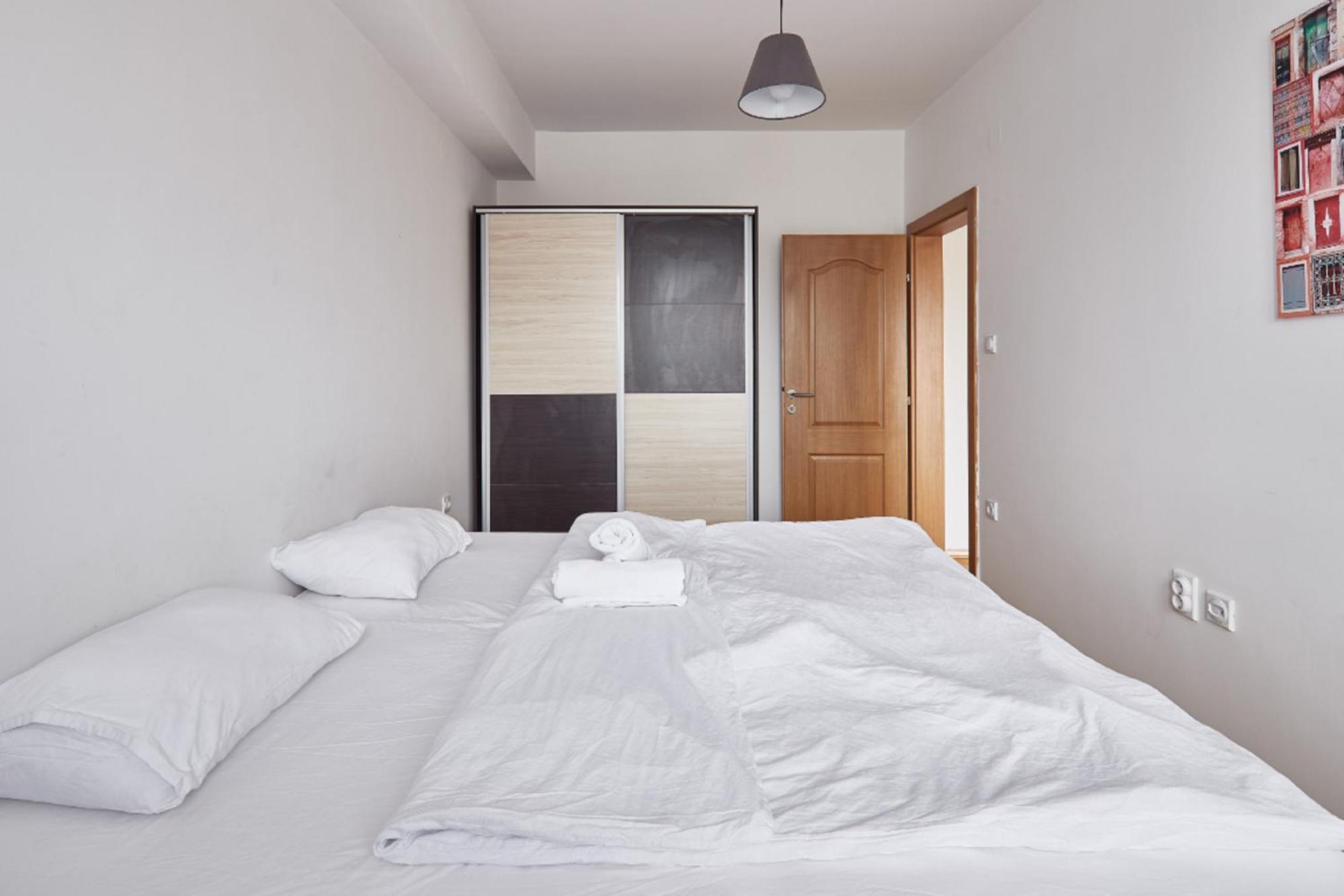 Urban Hostel & Apartments Skopje Bagian luar foto