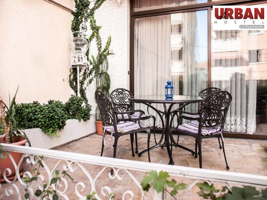 Urban Hostel & Apartments Skopje Bagian luar foto