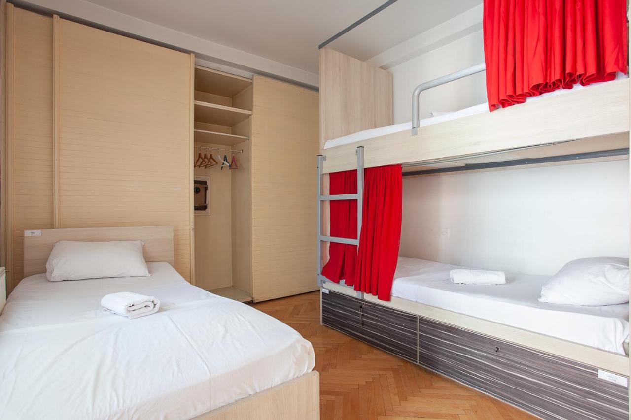 Urban Hostel & Apartments Skopje Bagian luar foto